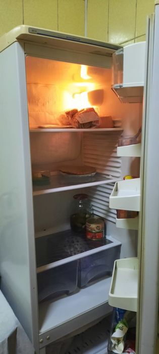 Продам холодильник рабочий