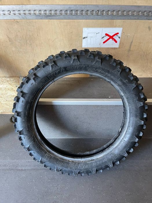 Vând cauciucurii cross