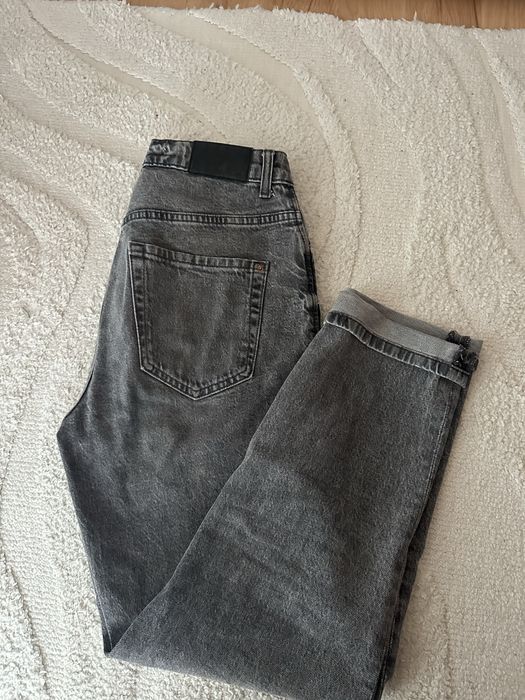 Тъмно сиви mom fit дънки