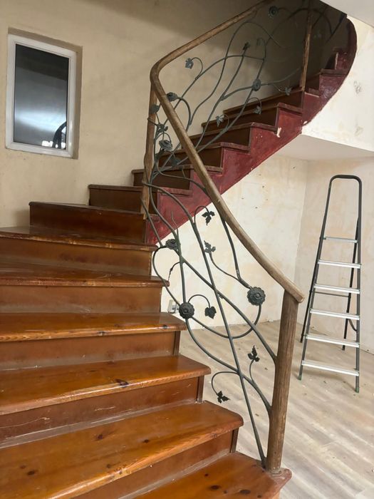 Продам лестницу срочно