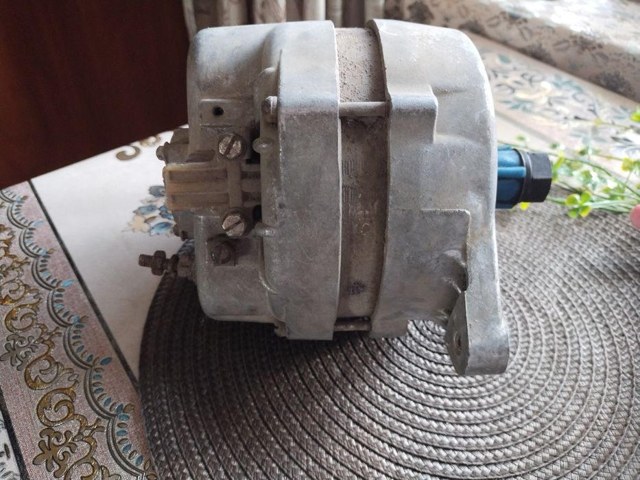 Генератор на Москвич 12В-40А