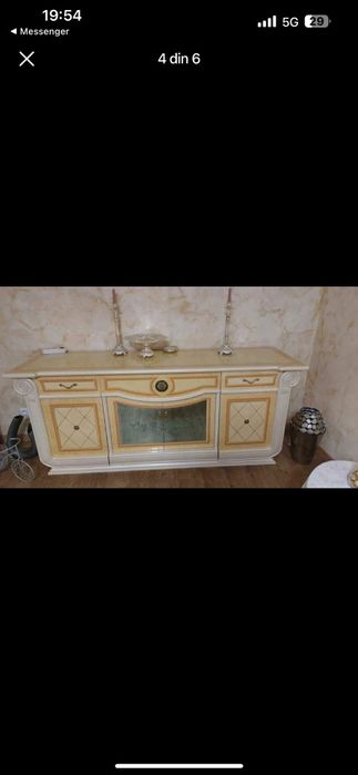 Mobilă de salon.