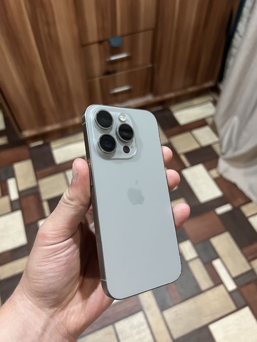 iPhone 15 pro 256gb