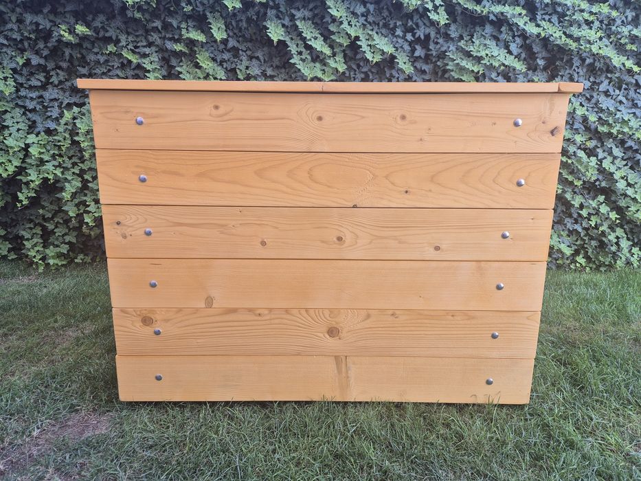 Дървени кашпи и саксии