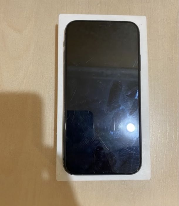 Продам Iphone 11