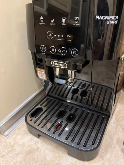Кофемашина DeLonghi Magnifica Start ECAM 220.60.B с Автокапуччино
