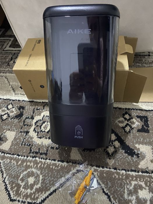 Dozator de sapun lichid / gel de duș