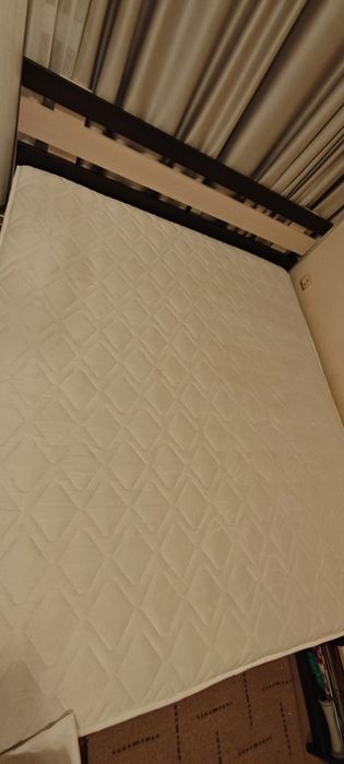 Кровать 1.70х1.96 с матрасом и тумбой