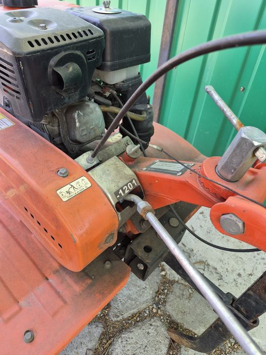 Продам культиватор KEDR K68001.