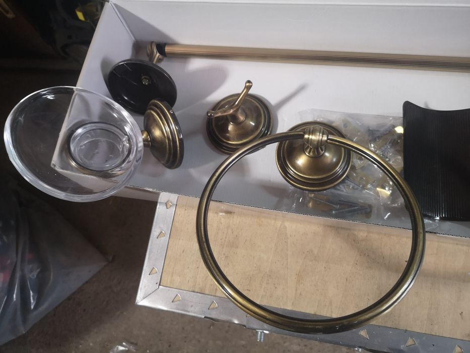 Комплект аксесоари за баня