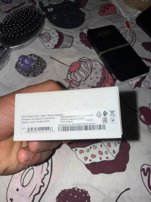 Apple orginal zaryadchik orginal kabeli bilan