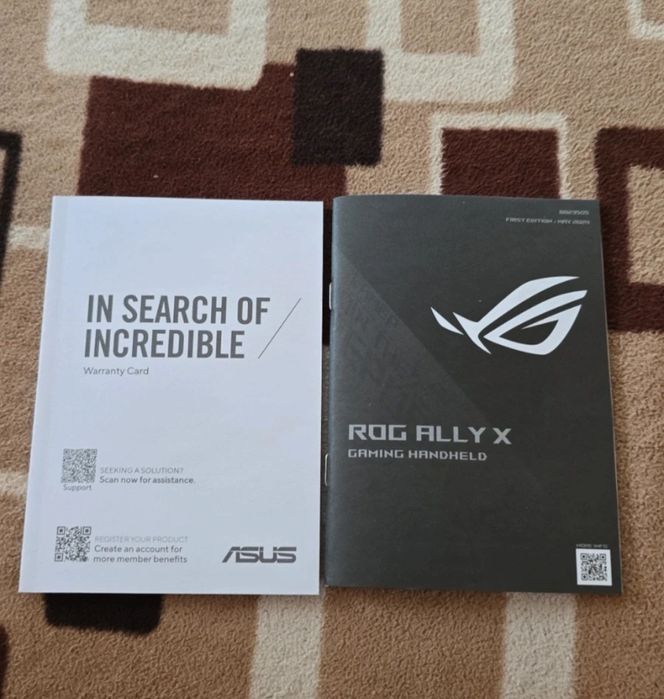 Vând consola portabila asus rog ally x