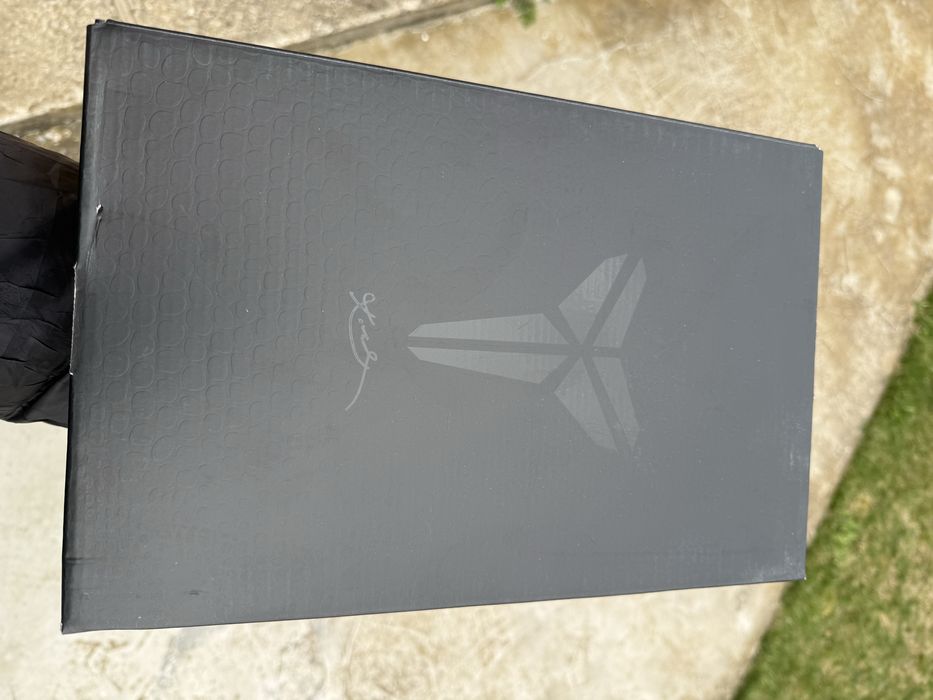 Kobe 6 Protro Reverse Grinch marimea 43