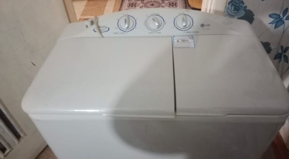 продам машинку полуавтомат Lg