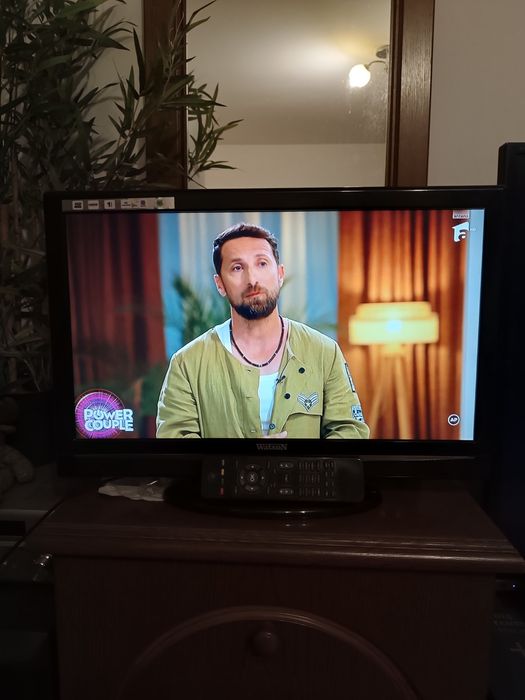 Vând tv/monitor LCD Watson 22 inch