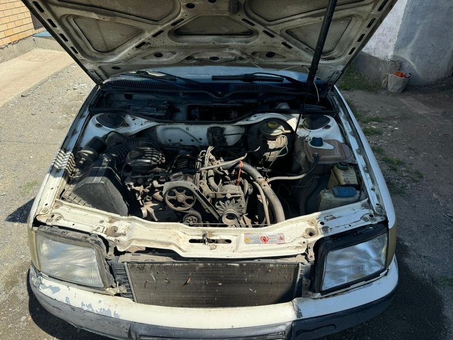 Ауди 100.с4.обьём2.моно.1991гв