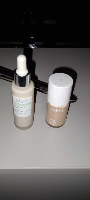 Fond de ten Physicians Formula si Paese