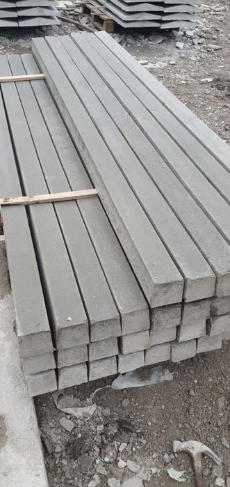 Stalpi de beton spalier turnati pe masa vibranta finisati cu etrier
