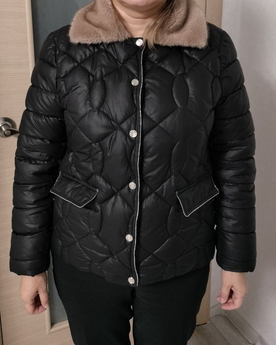 Продам женскую куртку