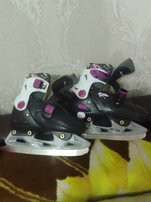 Продам коньки детские