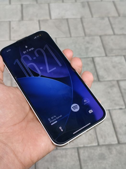 iPhone 13 white 256gb