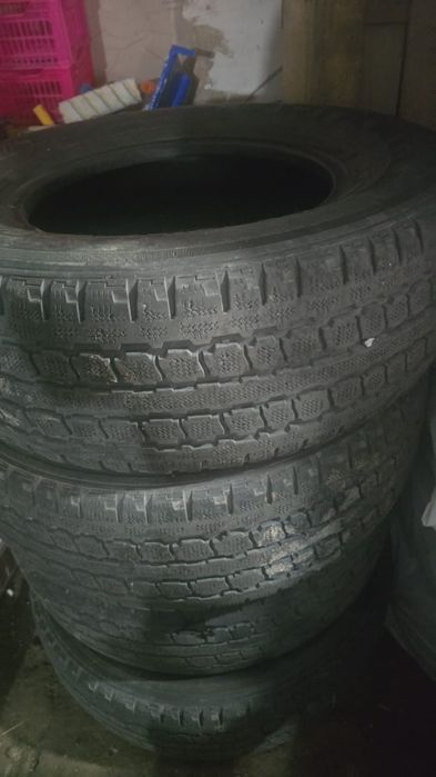 Продам комплект зимней резины