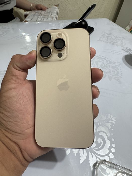 Продам Apple 16pro срочно