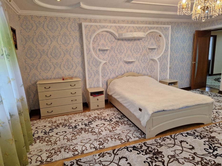 Продам спальный гарнитур
