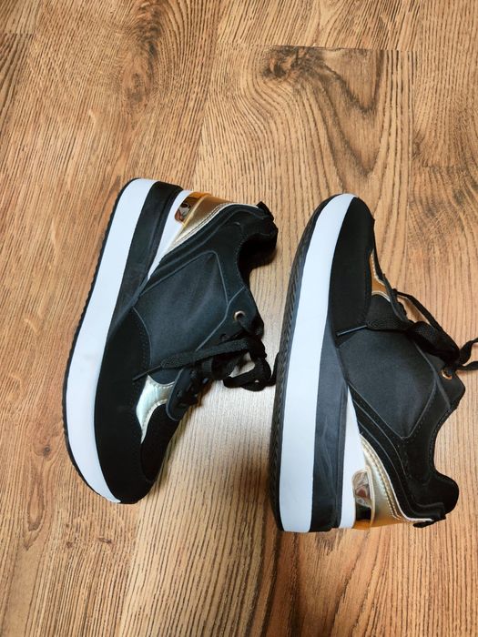 Дамски маратонки Mat Star. 
Чисто нови!
Бранд линия: Air Star 
Основен