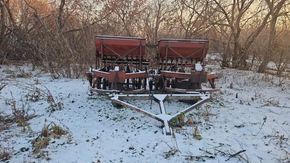 Продамтелеги 2птс-4, сеялки, бороны