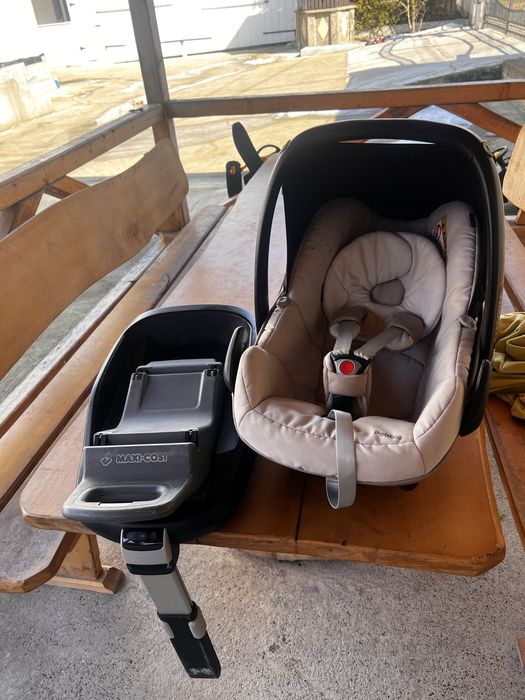 Scoica auto  maxicosi pebble cu baza izofix