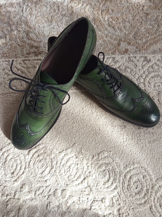 Продаю итальянские туфли