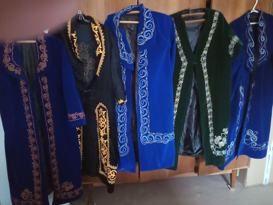 Продам чапан новый