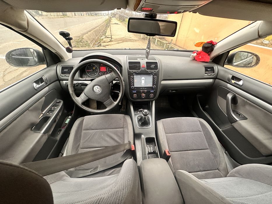 Vand sau schimb volkswagen jetta 1.9 diesel