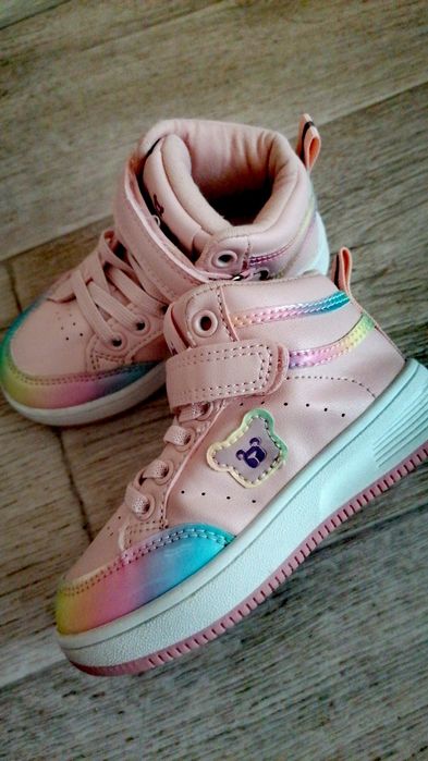 Кроссовки для девочки р. 23