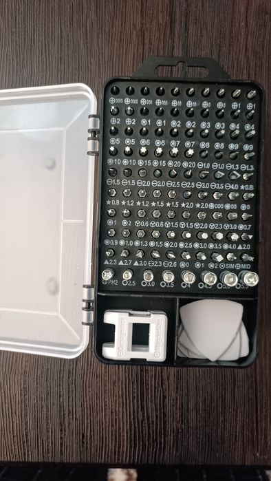 Отвертка для мелких работ.