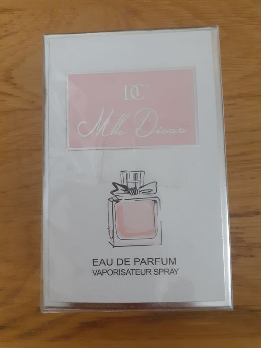 Apa de toaleta  dama