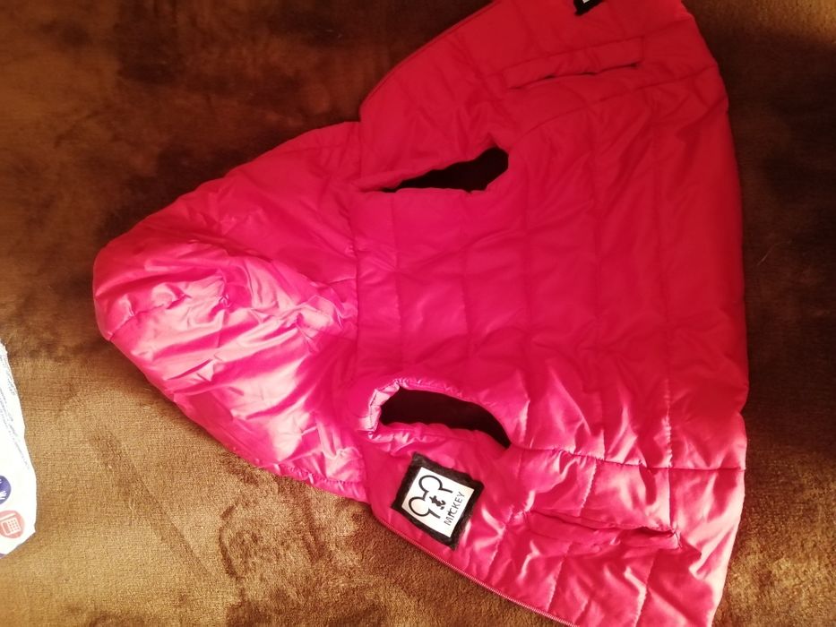 Продам жилетку детскую