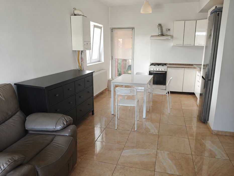 vând vila 5+ camere Popești Leordeni (centru)