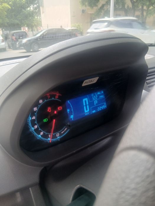 Chevrolet Cobalt 2025 — 3