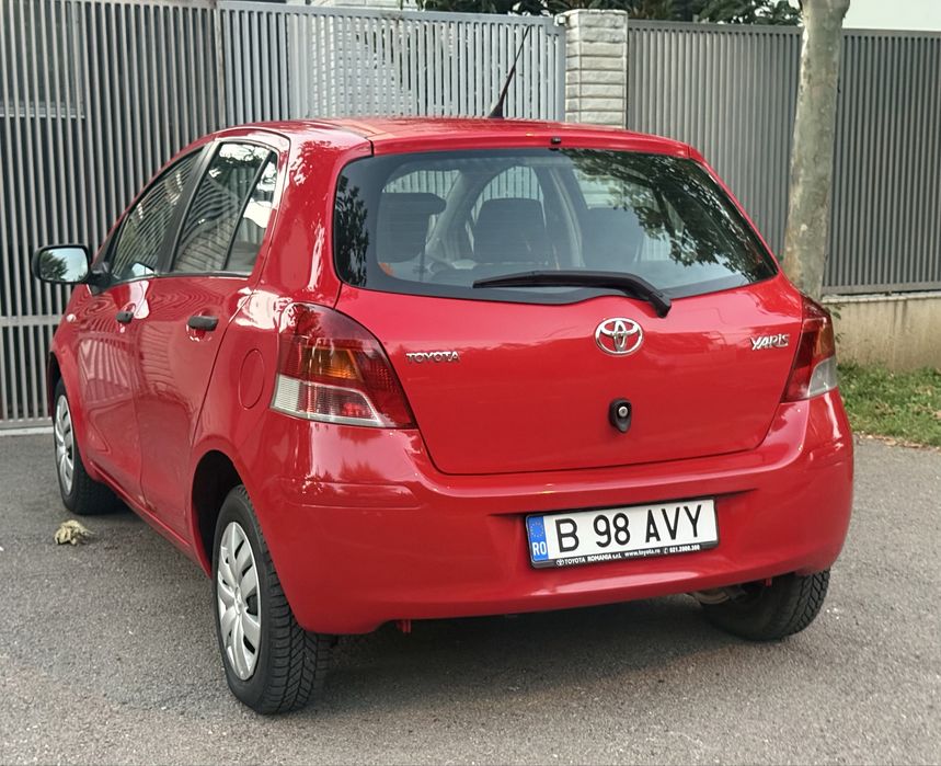 Toyota Yaris 998 VVT-i  76.000 km Proprietar
