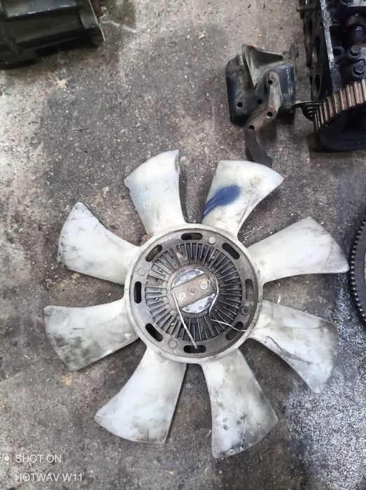 Запчасти на Двигатель 4Д56