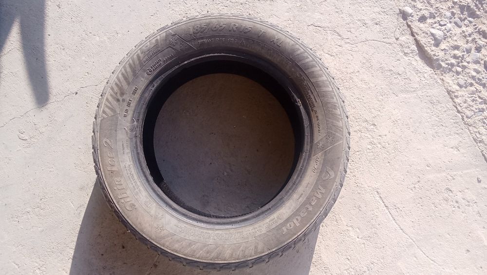 Покрышки зимние бу