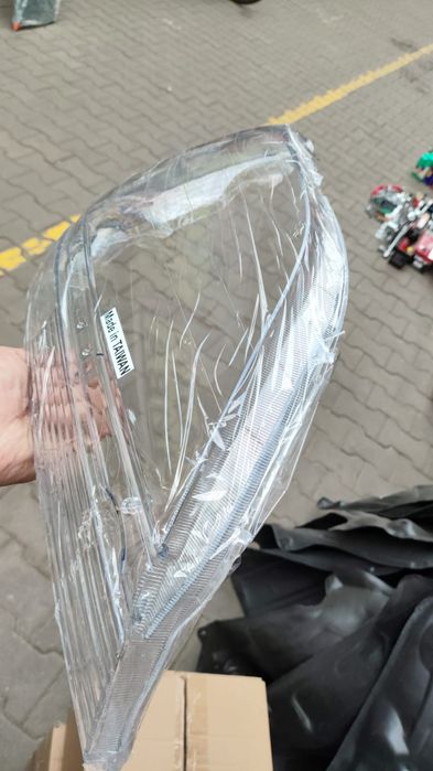 Стекло фара  лексус RX 300