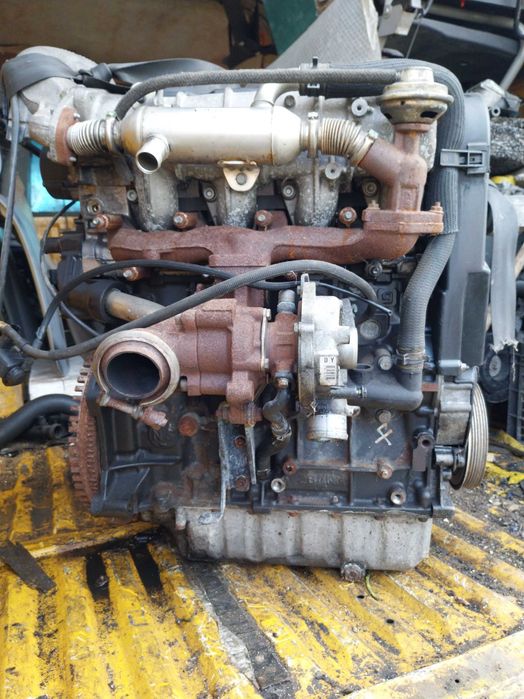 Двигател 2,0 hdi код  RHZ