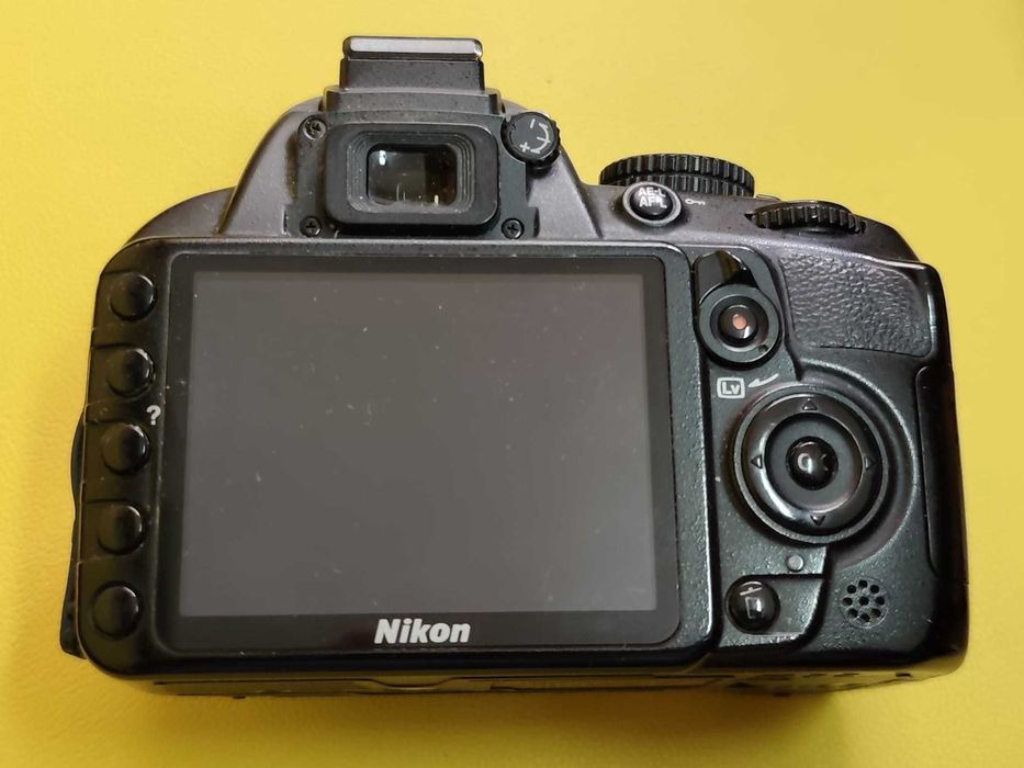 Încărcător NIKON MH-24 +2 Battery Nikon EN-EL 14. DSLR D3100 defect.