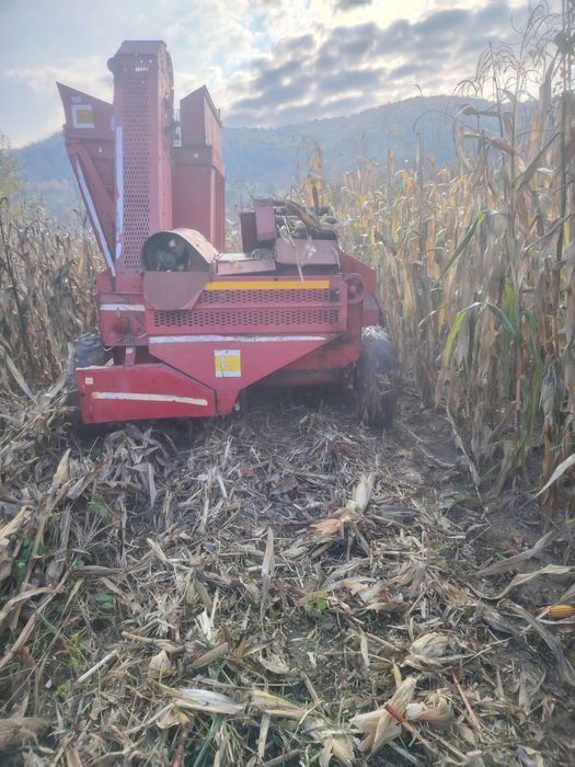 Vând culegatoare porumb zamaj222