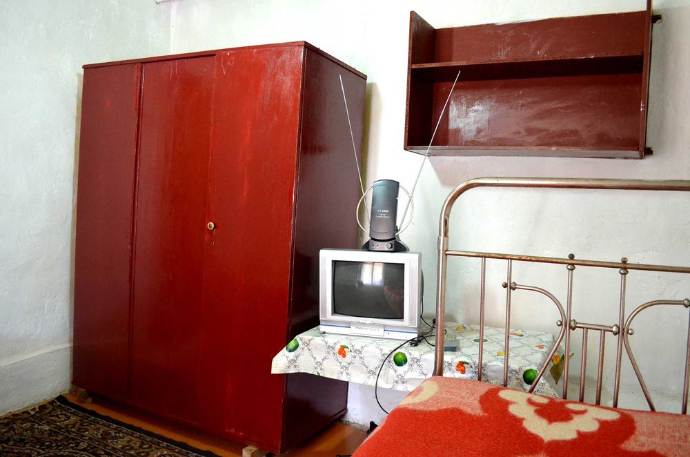 Сдам комнату в частном доме девушке