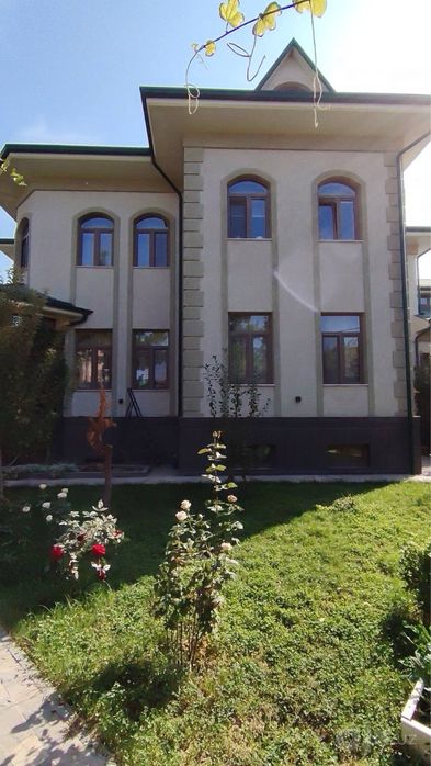 ПРОДАЁТСЯ ДОБРОТНЫЙ ДОМ Юнусабадский район Махалля: Катта Хасанбай