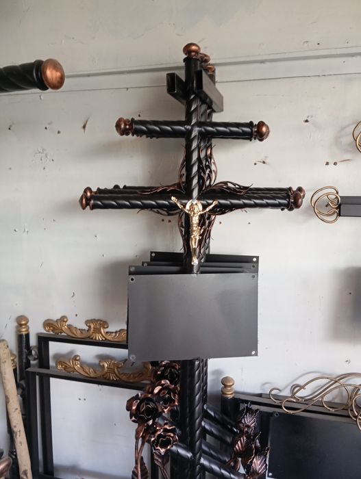 Поиск,уборка могил.